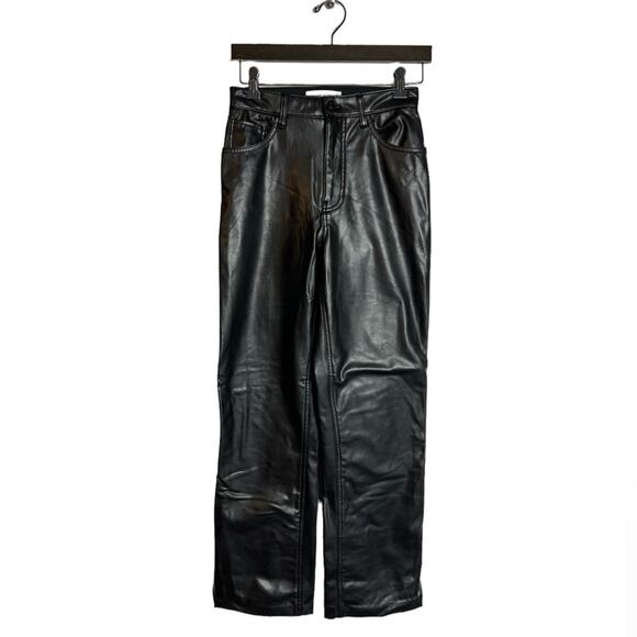 Abercrombie & Fitch vegan leather 90’s straight ultra high rise 26 short - Picture 4 of 9